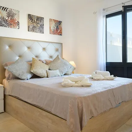 Icaro Piscina Climatizada Villa *