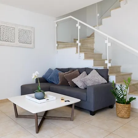 Icaro Piscina Climatizada Playa Blanca (Lanzarote)