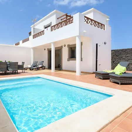 ícaro Piscina Climatizada Playa Blanca (Lanzarote)