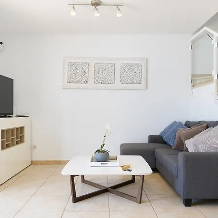 Icaro Piscina Climatizada Villa *