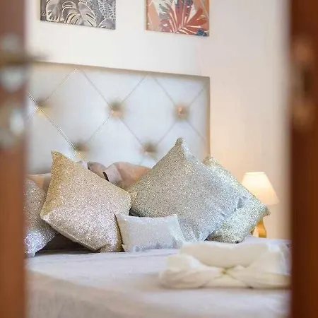 Icaro Piscina Climatizada Villa *