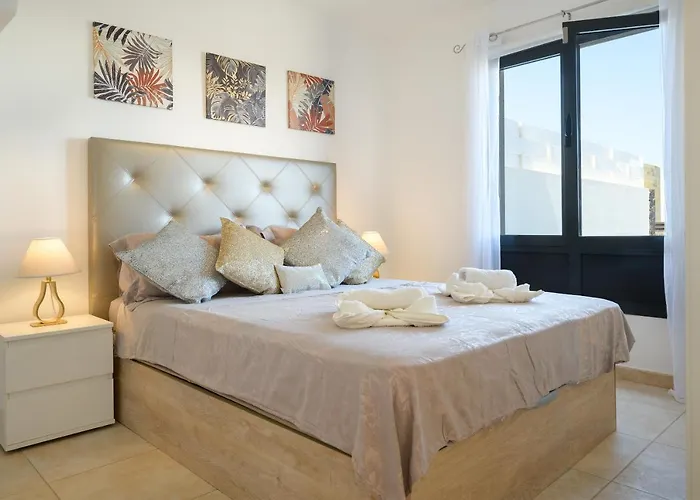 ícaro Piscina Climatizada Villa *