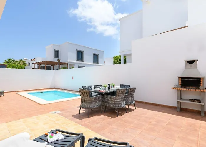 Icaro Piscina Climatizada Villa *