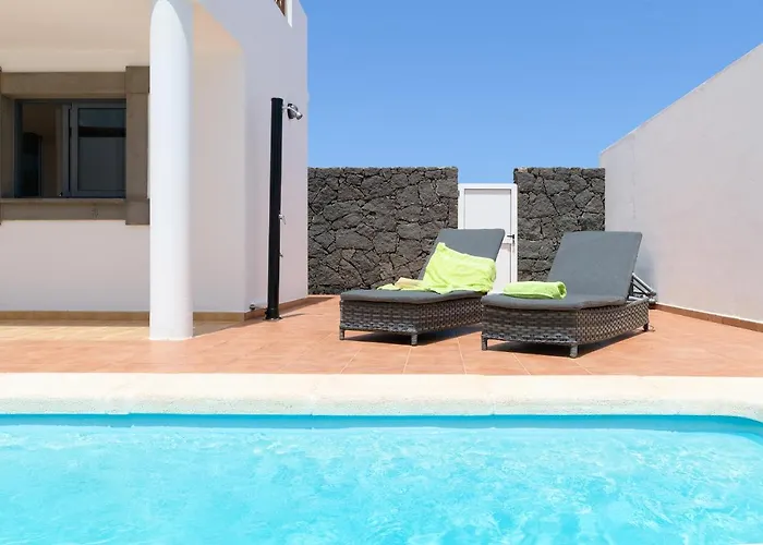 ícaro Piscina Climatizada Villa