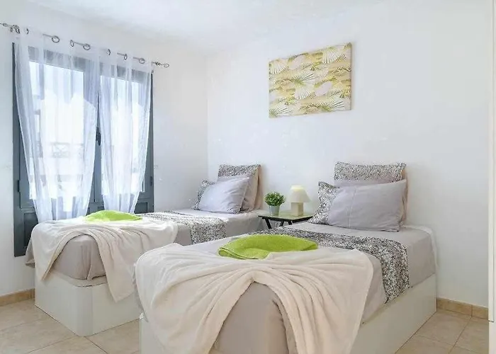 ícaro Piscina Climatizada * Playa Blanca (Lanzarote)