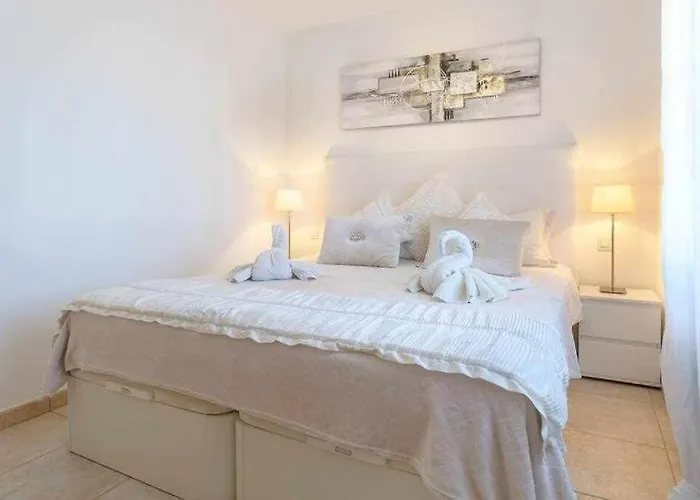 Icaro Piscina Climatizada * Playa Blanca (Lanzarote)