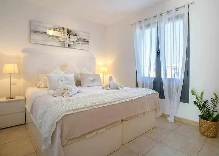 Icaro Piscina Climatizada Villa